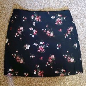 Loft Tapestry Floral Print Mini Skirt NWT Size 10